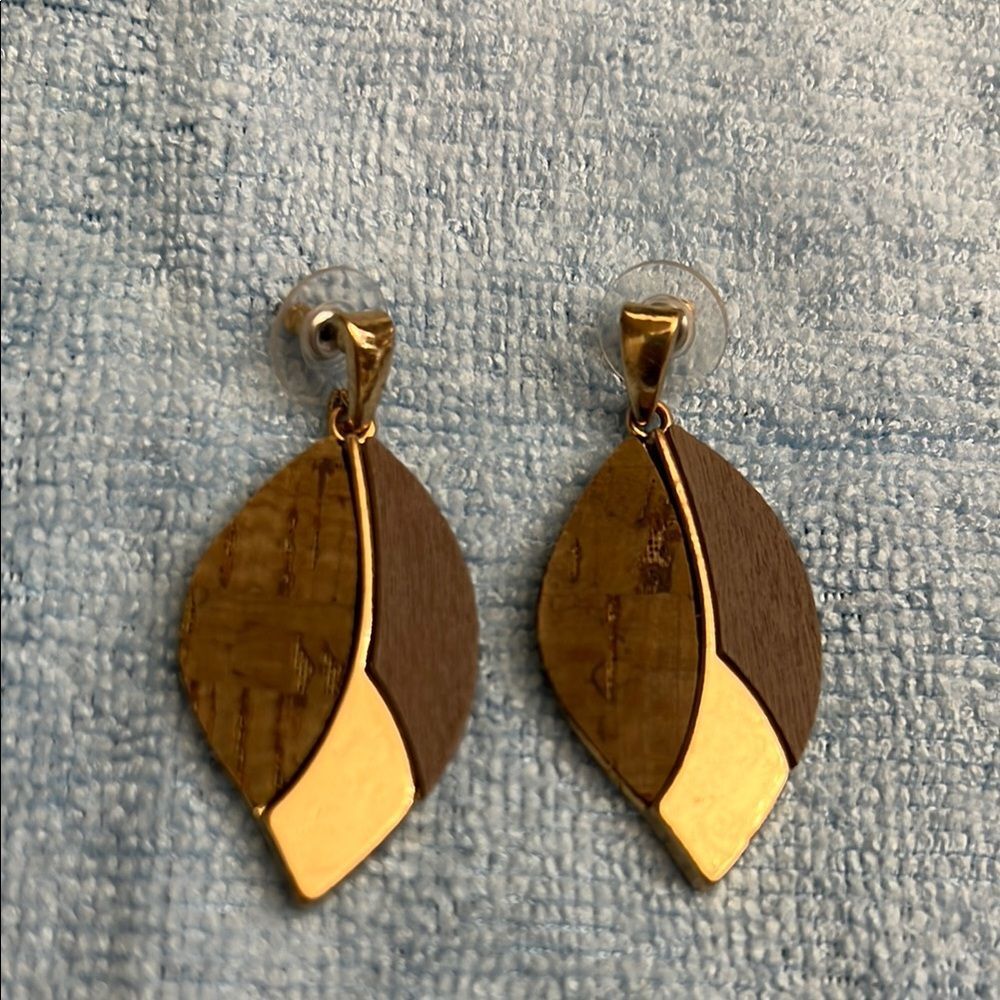 Elegant Gold and Brown Leaf Earrings